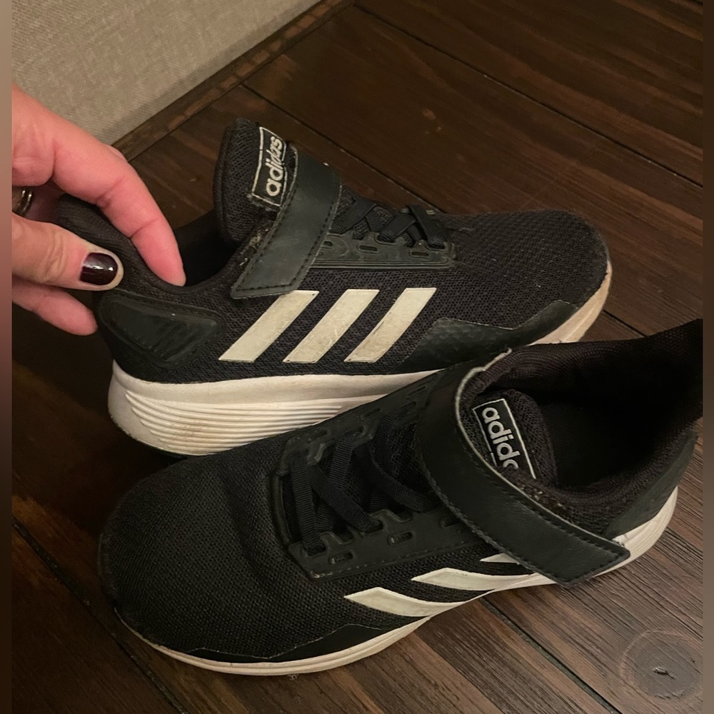 Adidas Racer Boys Sneakers size 13- GUC!